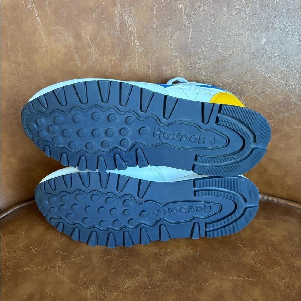Reebok classic leather kids youth size 4 white yellow blue retro sneakers - Picture 8 of 8